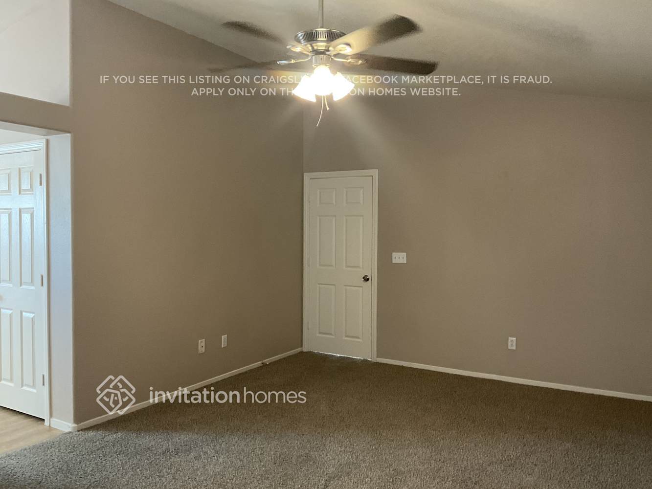 Building Photo - 9413 Santana Siesta Ave