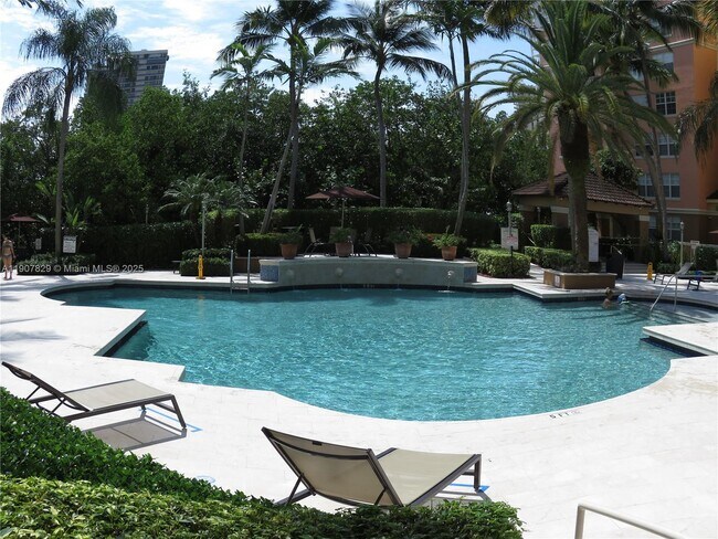 Building Photo - 19555 E Country Club Dr