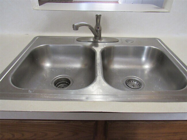 Building Photo - 15543 Weldon Dr