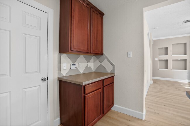 Building Photo - 126 Silver Penny Dr