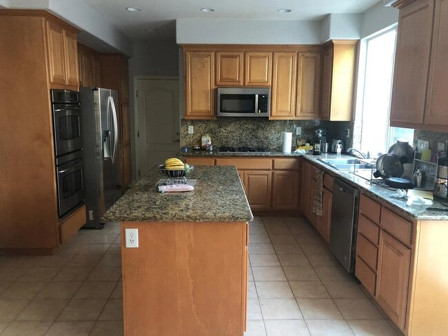 Building Photo - 4154 Golden Pond Way