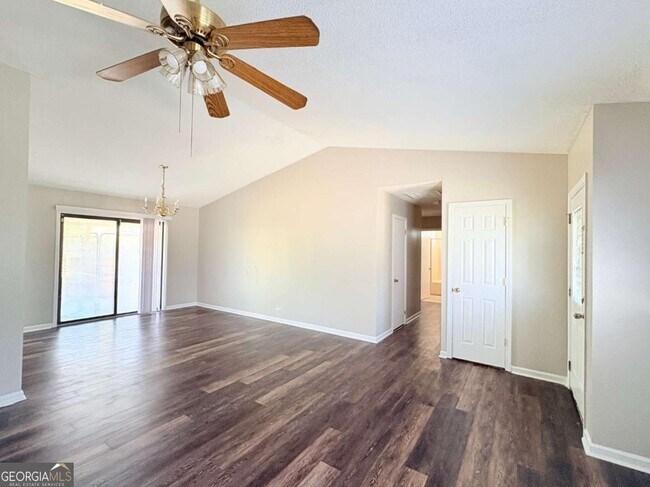 Building Photo - 142 Woodvalley Ct