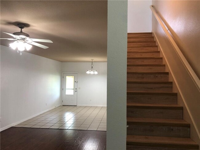 Building Photo - 3204 SW Windrift Ave