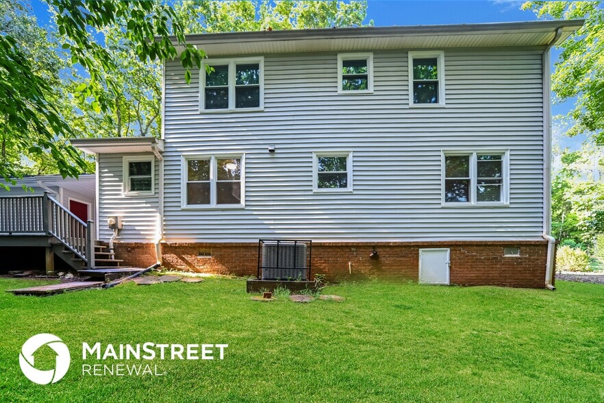 Building Photo - 185 Derby Dr