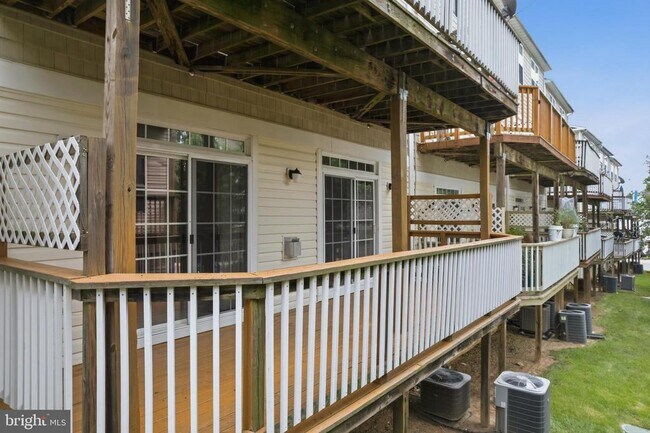 Building Photo - 1831 Cedar Cove Way