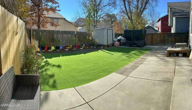 Building Photo - 1725 Catham Ln