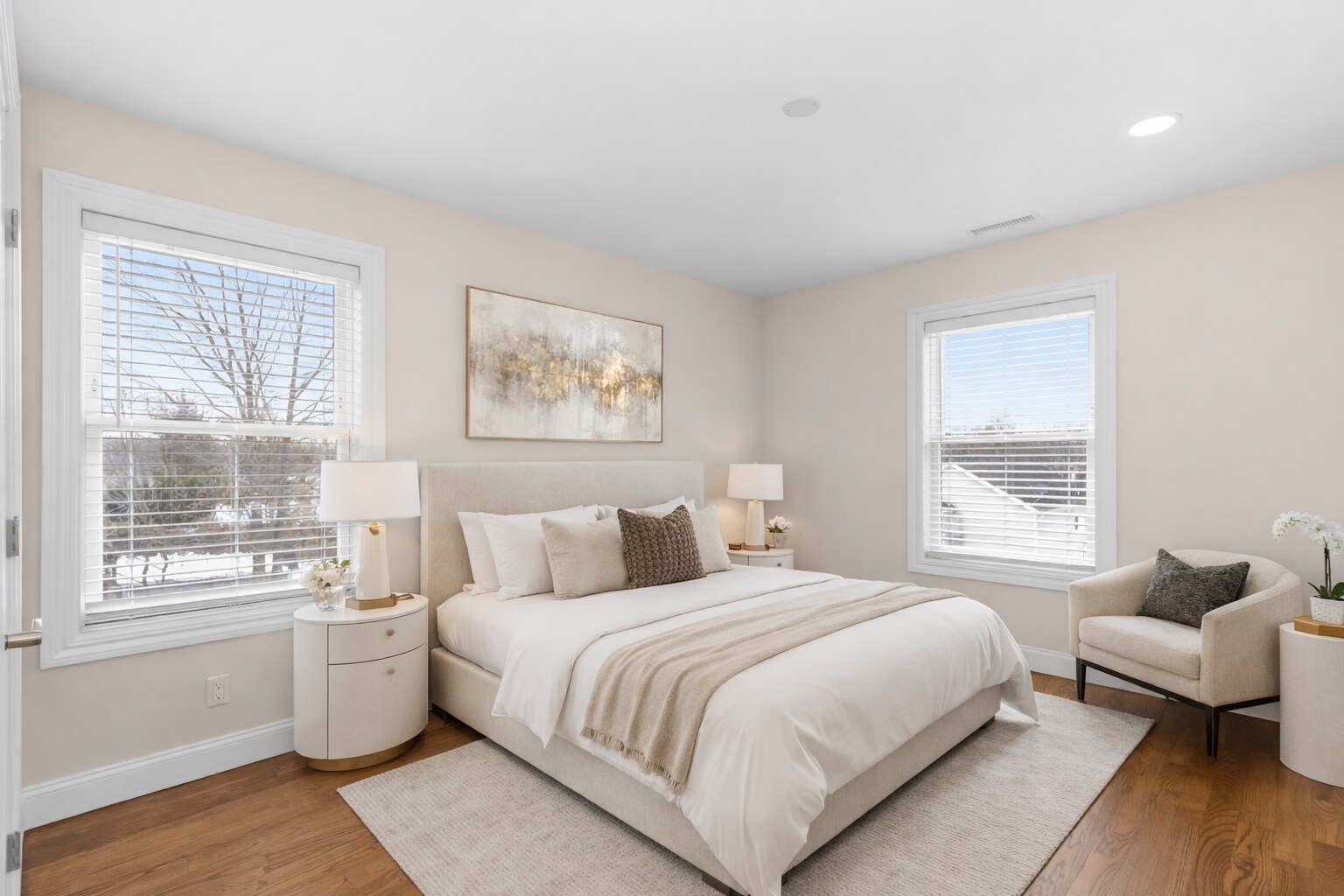 Building Photo - 20 Zazzetti St