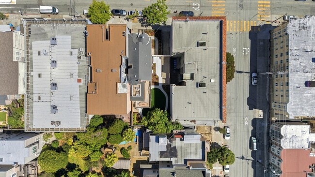 Building Photo - 415 Fillmore St