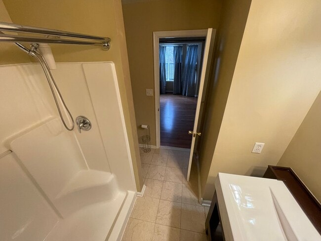 Building Photo - Coming soon! Cozy 3 Bedroom Near the Water!