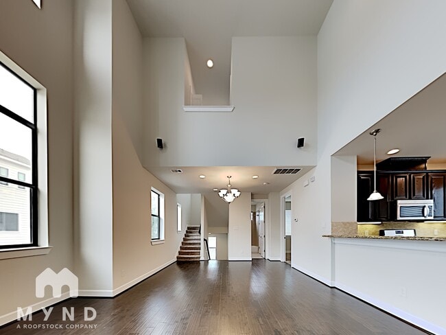 Building Photo - 9062 Laverne Cres