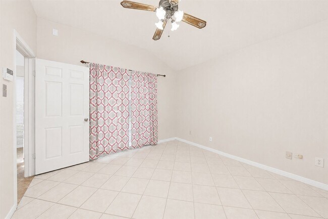 Building Photo - 7518 Alcomita Dr