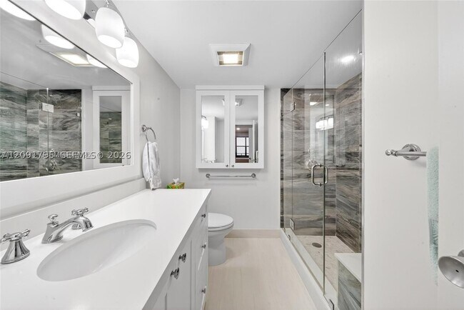 Building Photo - 2301 S Ocean Dr
