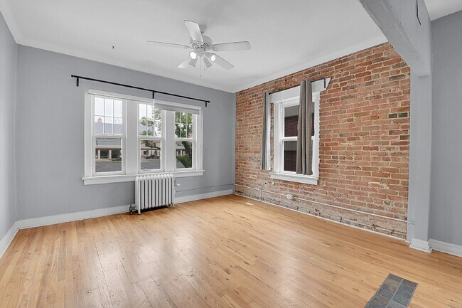Building Photo - $1,500.00 - 1 Bed, 1 Bath, Condo in Denver...