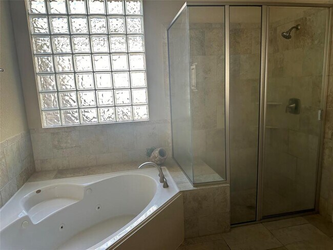 Building Photo - 19839 Driver Forest Dr