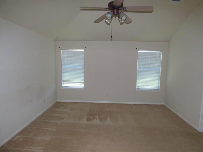 Building Photo - 1600 Melissa Oaks Ln