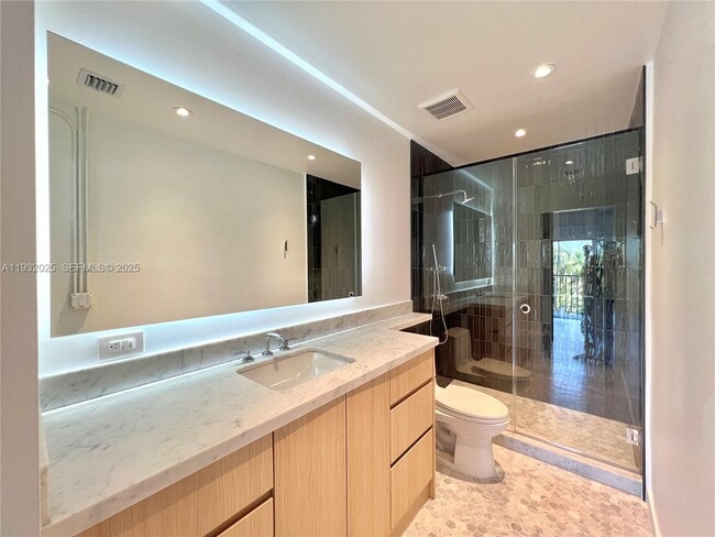 Building Photo - 6815 Edgewater Dr