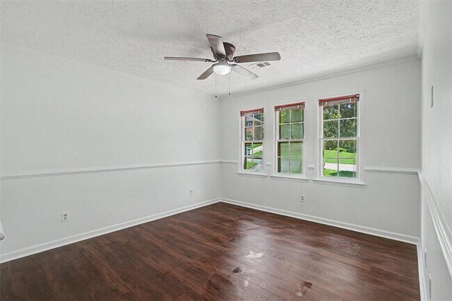 Building Photo - 3947 Camrose Pl