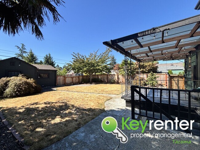 Building Photo - Charming 2-Bedroom Home with Modern Upgrad...