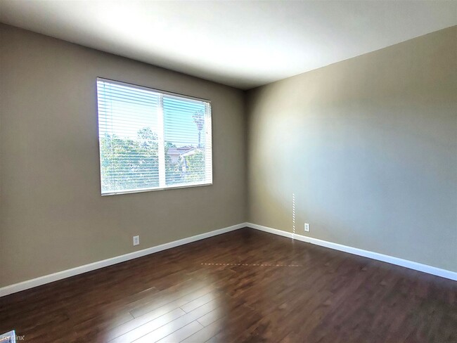 Building Photo - 1 br, 1 bath Condo - 35560 Monterra Terrac...