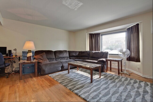 Building Photo - 205 N Ridge Ave