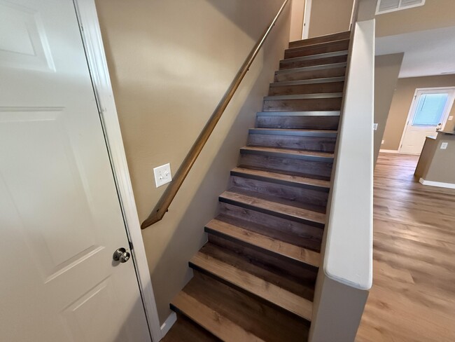 Building Photo - 1707 Hanover Blvd