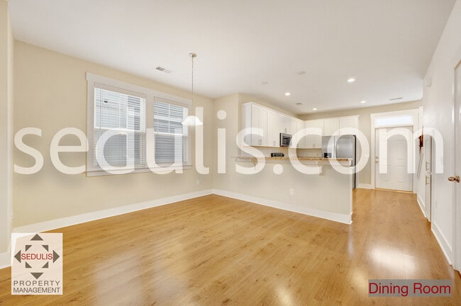 Building Photo - 3923 Four Poles Park Dr