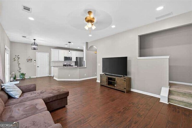Building Photo - 2865 Stonehenge Ct