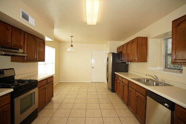 Building Photo - 6937 Villa Hermosa Dr