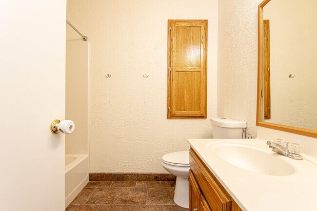Building Photo - 1525 Northwick Ct