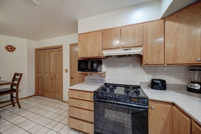 Building Photo - 1540 Spanish Moss Way