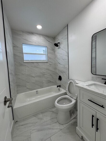 Building Photo - 6610 Greene St