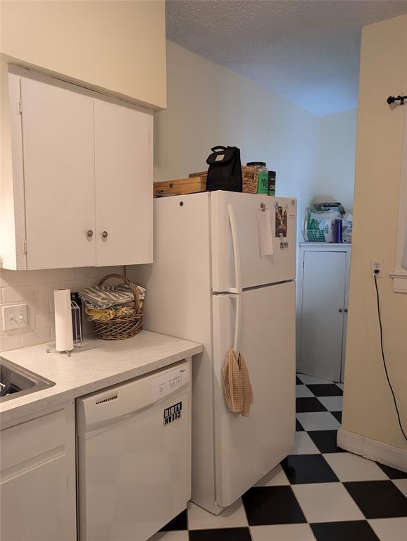 Building Photo - 3119 Tom Green St