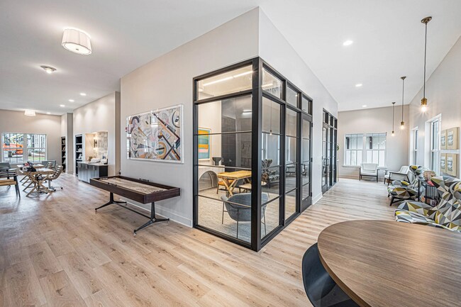 Building Photo - 1559 W 9 Mile Rd