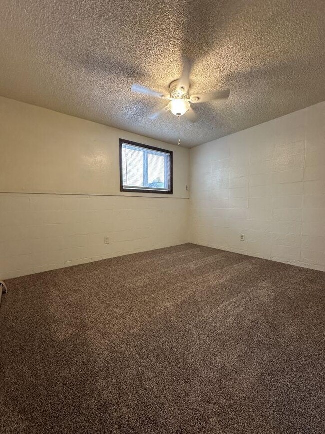 Building Photo - 2 bedroom in Billings MT 59102