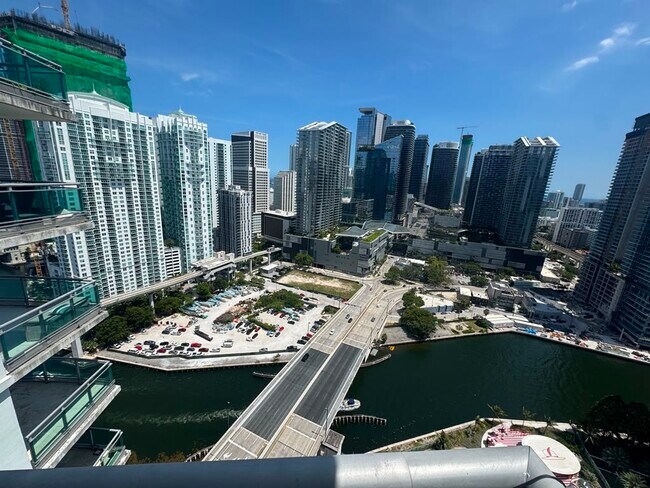 Building Photo - 350 S Miami Ave