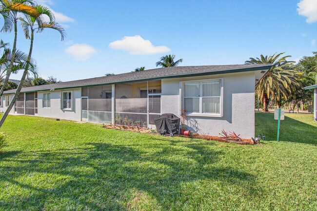 Building Photo - 3162 Via Poinciana