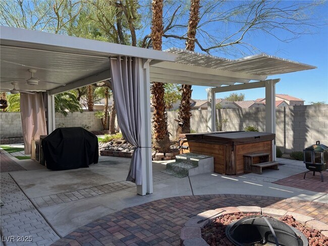 Building Photo - 8640 Castle Hill Ave