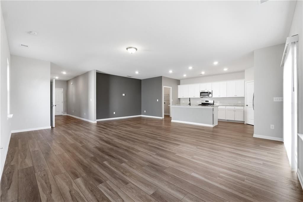 Building Photo - 21 Golden Eagle Pkwy