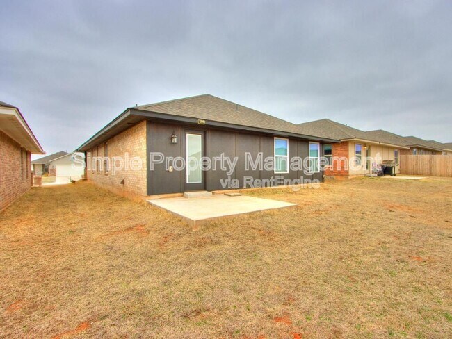 Building Photo - 4700 Crystal Hill Dr
