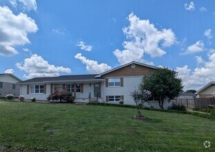 Building Photo - NICE SPACIOUS House in Holly Hills
