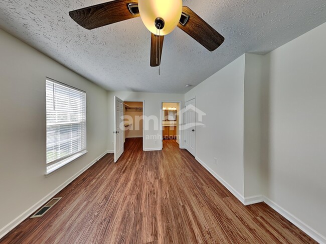 Building Photo - 257 Bannock Dr