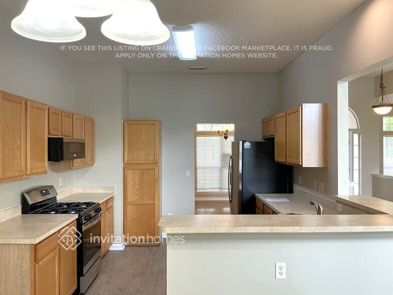 Building Photo - 12766 Dunns View Dr