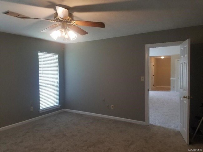 Building Photo - 1811 Young Farm Rd