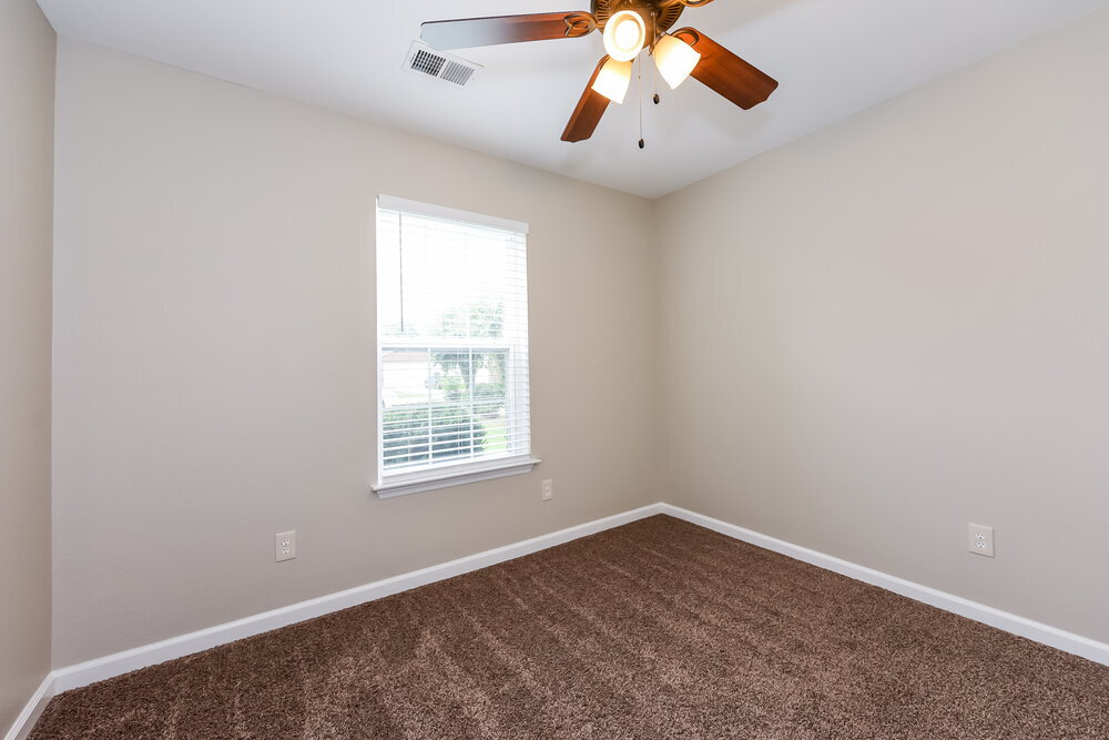 Building Photo - 3932 Rock Creek Dr