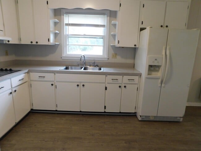 Building Photo - 5841 NC-903