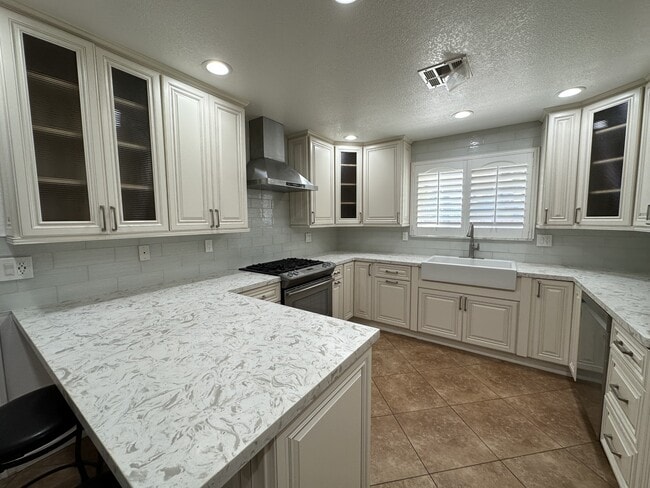 Building Photo - 4611 Harrison St