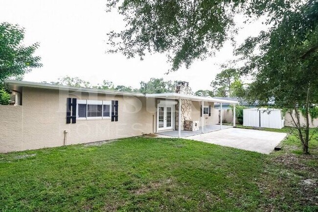 Building Photo - 2268 Riverside Dr N