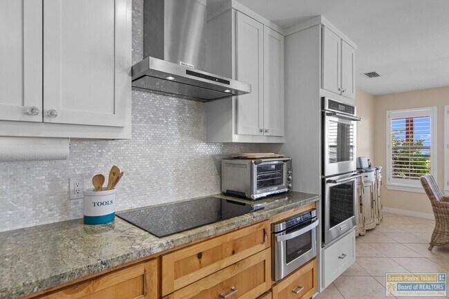 Building Photo - 22 Laguna Madre Dr