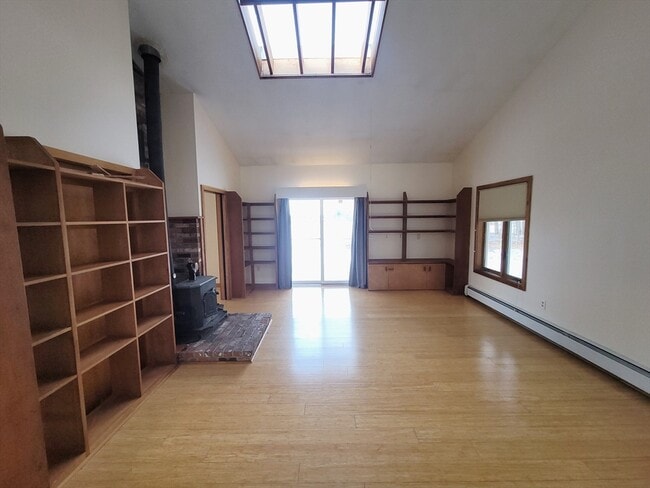 Building Photo - 46 Long Hill Rd