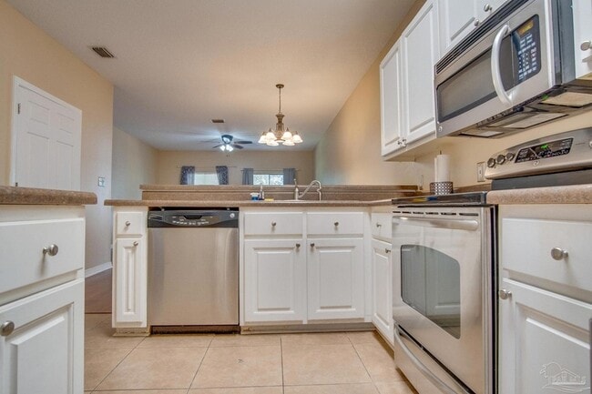 Building Photo - 2741 Bay Club Dr